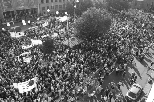 Den 12. september demonstrerede 15.000 mennesker i den største demonstration i Århus i flere årtier