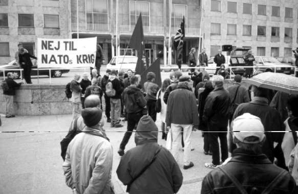 [ Demo mod krig Århus 30.3.99 ]
